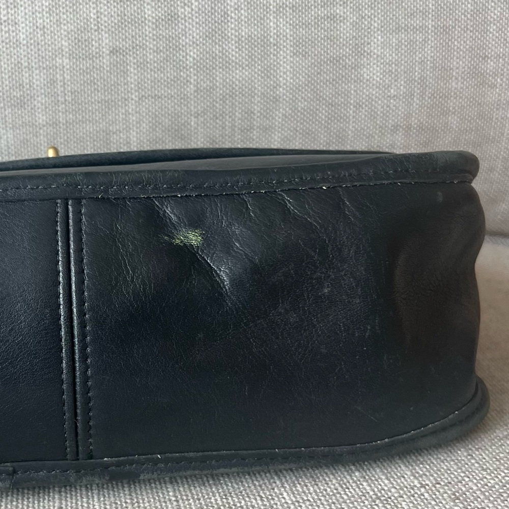 Vintage Coach 9790 City Bag Shoulder Bag Turnlock Crossbody Black Bag - Picture 15 of 16